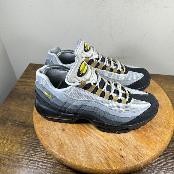 Nike Air Max 95 Yellow Strike Shoes Sneakers Men's Size 9.5 DX4236-100